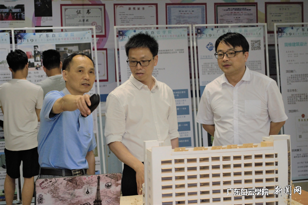 virtual_attach_file.vsb?afc=-MN-WiM87DU4L8UH4f7M7VVnzLZM4rgkUmlYLlVRMNU8olU0gihFp2hmCIa0LYhfn1hVoSysUNn2nz9PL4WVnRNPL7laM77PLNMVLzLaMR6FM4r2M7CZMRfFMl7bMm9Jv2bjo4OeosXEgDTJQty0LzLiLSyPM4viLm7JqdLnx&oid=2103874463&tid=1351&nid=177521&e= »ªÁªÊÀ¼Í¹¤³Ì×Éѯ¹É·ÝÓÐÏÞ¹«Ë¾¸±×Ü˾ÀíɽºÓ£¨ÖУ©ÔÚѧԺ¹ù±£ÉúÔº³¤£¨×󣩵ÈÅãͬÏÂÂÃÐÐѧÉú×÷Æ·.png