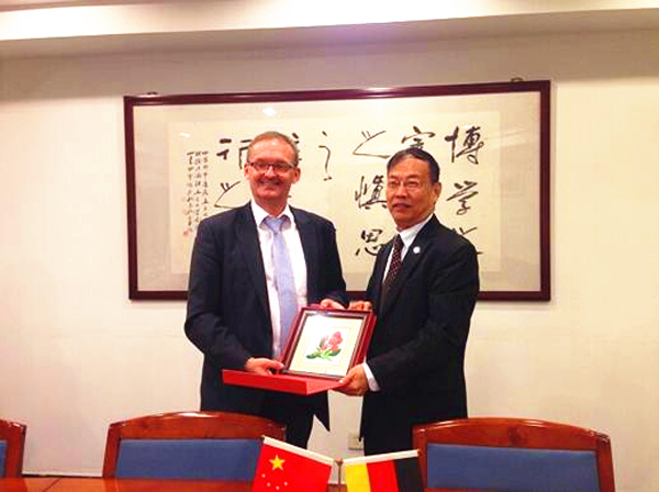 virtual_attach_file.vsb?afc=0M8laZn7-PUmC4nPzvsL4G4U4QfMlLYPU8Mfnmr7nmGbnNC0gihFp2hmCIa0L1yDU1yZLkh7L8Q7MRUDLzf2LRlaMNLZnRUDnmCbU4lsn7MFMzvso77aM8QFLmTkUzUJqjfjo4OeosXEgDTJQty0Lz9bLSyYMz9sLSbw6248c&oid=2103874463&tid=1891&nid=25871&e= Ê×Ò³|Ò¼ºÅÓéÀÖ - ÏàÐÅÆ·ÅƵÄʵÁ¦