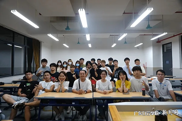 virtual_attach_file.vsb?afc=2nz6dfLRUYnNlYL-m94nlLYnzCiMm6W2LmQVMzLbUNLYMmU0gihFp2hmCIa0oky4M1y4MYhVnRUaMlQknmGiLNnkLmGZnzTknRW7U8CDnR6FL7CPUNV7L4MFLNLPL8CJqjfjo4OeosXEgDTJQty0LzL8LSyYMR94oz7JqdHnx&oid=2103874463&tid=1341&nid=248391&e= ¼ÓÈëÖ°Ô±¼°Ö¸µ¼ÏÈÉúºÏÕÕ.jpg