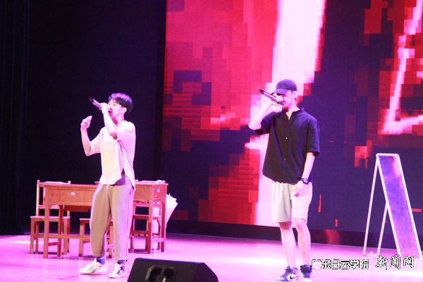 v2veo4Oe_jw0qIbtpYyPL4lPg47sMz9bLSbw6238c&oid=2103874463&tid=1351&nid=175891&e= ÒôÀ־硶-ÄÇЩÄê¡·.jpg