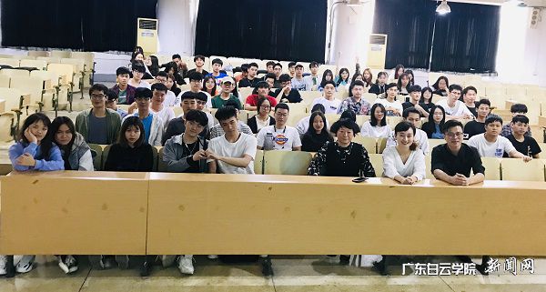 v2veo4Oe_jw0qIbtpYyPL4UPg474LmGbLSbw62m8c&oid=2103874463&tid=1341&nid=132091&e= 合影留念.jpg