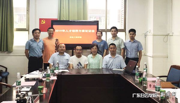 v2veo4Oe_jw0qIbtpYyPL4lPg47sMm98LSbw62o8c&oid=2103874463&tid=1351&nid=176841&e= ¾Û»áÏÖ³¡ºÏÓ°.jpg