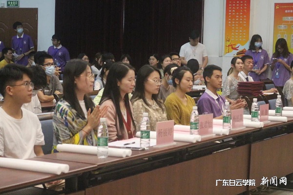 virtual_attach_file.vsb?afc=IUm-5YnmNanmWkMCRvPoRWfo7QknlnQfo77inmWfMR-YMzG0gihFp2hmCIa0oSyioSyPMkhRnm7boRLsoz7sMll4LNW7oRnVL7V7LlliUlWFLllio7Q2UmAFLmC8M4NJqjfjo4OeosXEgDTJQty0LzL8LSyYMzGaMz7Jqdqnx&oid=2103874463&tid=1341&nid=250051&e= 出席活动的先生们.jpg