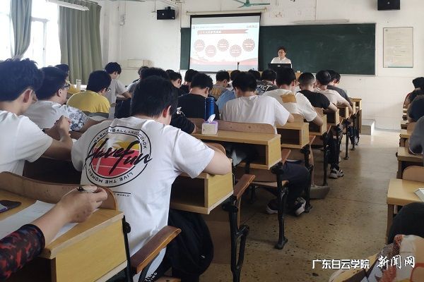 v2veo4Oe_jw0qIbtpYyPL4UPg4-iLRGDLSbw62q8c&oid=2103874463&tid=1341&nid=250061&e= 王梅教授主讲“毛泽东头脑和中国特色社会主义理论系统概论”树模课.jpg