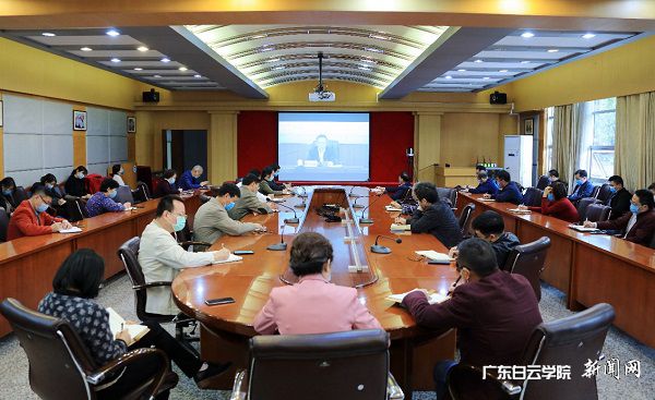 v2veo4Oe_jw0qIbtpYyPL4UPg4-iM4LaLSbw62q8c&oid=2103874463&tid=1341&nid=257301&e= ¾Û»áÏÖ³¡.jpg