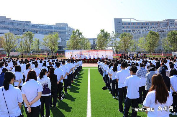 virtual_attach_file.vsb?afc=QM7WqknR9YLzC8MpzNiLNLPnml8LRvvaLRLaLNWkM47PMNU0gihFp2hmCIa0LShVL1yiMSy4ozLDL8nRLzCPU4G8LNQRMzNsL4nfL8nVnlnFLmNbLNLbUNMFLz7YL8CJqjfjo4OeosXEgDTJQty0LzL8LSyPL4-ZM47Jqd6nx&oid=2103874463&tid=1341&nid=132871&e= 开学仪式现场.jpg