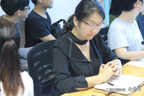 v2veo4Oe_jw0qIbtpYyPL4UPg474MzGsLSbw62X8c&oid=2103874463&tid=1341&nid=135071&e= ÉÛÃ÷¾ÕÔÚ´ð±ç»áÉÏ.jpg