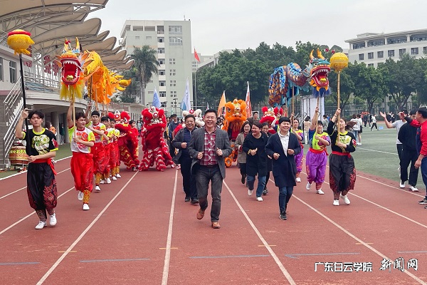 virtual_attach_file.vsb?afc=ULN7naU4U8ozl4US49aUzV7M498LNMzRnRGbnRUZL4W7nzv0gihFp2hmCIa0L1ybM1y4U1ybLN7DoznVnlMVnNCaU8WkUzA2nN-anlVfUNMFnl74Um-DMmWFL4TknN7Jqjfjo4OeosXEgDTJQty0LzL8LSyYMz7YMR7Jqdlnx&oid=2103874463&tid=1341&nid=251241&e= »ÆÐ£³¤Ïòµ¼Ê¦Éú´ú±í¿µ½¡ÅÜ.jpg