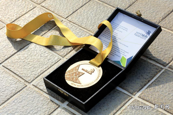 virtual_attach_file.vsb?afc=ULNVnkLzNiLzNZoS7Q7L8l4LRTkLNUzbL4LPo7l8LlQVLz-0gihFp2hmCIa0LkyiM1ysn1yaoRQfnmLDL4NYUzMfUNUsU4NYnlLZL8VVMRQFM7W2ozNaUNrFMNQ7nNLJv2bjo4OeosXEgDTJQty0LzL8LSyYMzUYoz7Jqdlnx&oid=2103874463&tid=1341&nid=254291&e= ÊôÓÚÀî¿¡ºèµÄ¹Ú¾ü½±ÅÆ.png