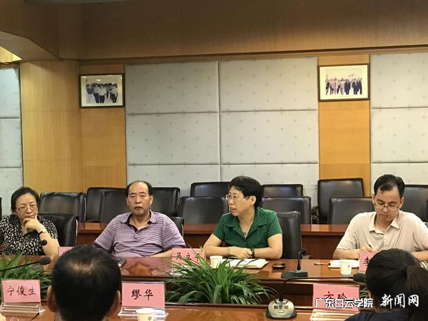 v2veo4Oe_jw0qIbtpYyPL4UPg474L4vDLSbw62x8c&oid=2103874463&tid=1341&nid=133761&e= 吴立平副校长讲话1.jpg