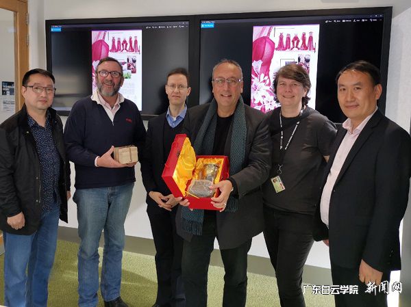 v2veo4Oe_jw0qIbtpYyPoRNPg47bMz7sLSbw62g8c&oid=2103874463&tid=1891&nid=195171&e= ÔÚ°Ä´óÀûÑÇŦ¿¨ËØ´óѧ̸Åп¢ÊºóºÏÓ°.jpg