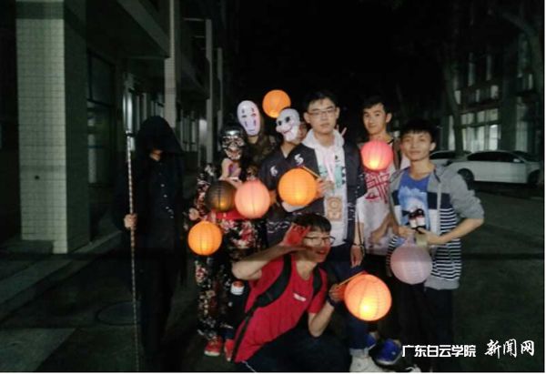 v2veo4Oe_jw0qIbtpYyPL4lPg47sM47DLSbw62g8c&oid=2103874463&tid=1351&nid=177161&e= 部分参赛者与事情职员合影.jpg