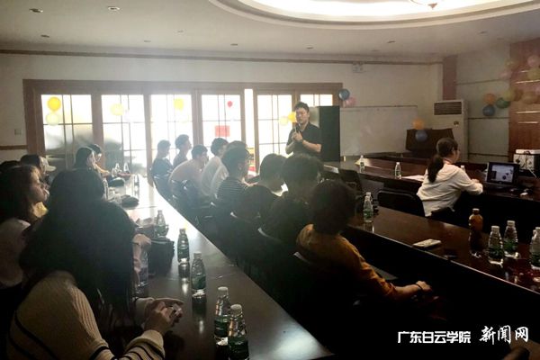 v2veo4Oe_jw0qIbtpYyPL4lPg47sM4-PLSbw62g8c&oid=2103874463&tid=1351&nid=177211&e= 专业西席解说.jpg