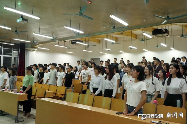 virtual_attach_file.vsb?afc=kMlLRZoz98nz-8U78CDMm9sUlCsUzlVPM4GiU8UsnzCPUz70gihFp2hmCIa0MSyDMSyaLSyiLm6VLR98MRVRnzGbLR7aM8WRL7CYozV2U4WFUz7PLR9PnNMFLN-4Lz7Jqjfjo4OeosXEgDTJQty0LzL8LSyYMRNDM47Jqd2nx&oid=2103874463&tid=1341&nid=249671&e= 角逐现场.jpg