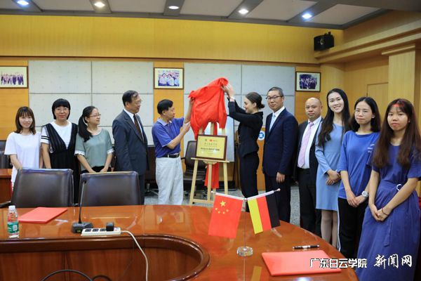 v2veo4Oe_jw0qIbtpYyYLz7Pg478LzL4LSbw6228c&oid=2103874463&tid=2111&nid=141331&e= 3.jpg