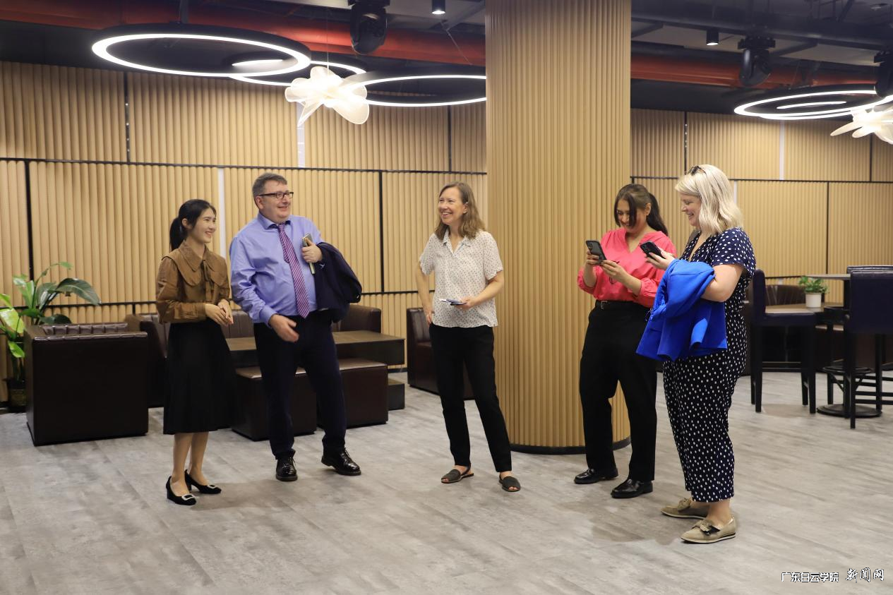 virtual_attach_file.vsb?afc=lMz9rDMRU4MllsLIRCiU4W2nlLaUm75iUzCDMzUPL7CiLmL0gihFp2hmCIa0nky8oShRLSy8LzVkU4A7U8Q7LNVRoR-aLlWRLlCZLRNYozrFn7LYL46fL4MFnNVkMmvJv2bjo4OeosXEgDTJQty0Lm7PLSy8L4NaLSbw62C8c&oid=2103874463&tid=2111&nid=43901&e= ÔÚ½ÌÖ°¹¤»î¶¯ÖÐÐÄÌåÑé.png