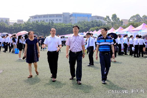 v2veo4Oe_jw0qIbtpYyPL4UPg474MR9bLSbw62j8c&oid=2103874463&tid=1341&nid=134891&e= У³¤»Æ´óǬ£¨ÓÒ¶þ£©Åãͬʡ½ÌÓýÌü¸ßУ¾ÍÒµÖ¸µ¼ÖÐÐÄÏòµ¼Ñ²ÊÓÏÖ³¡.jpg