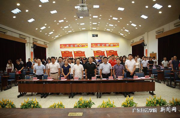 v2veo4Oe_jw0qIbtpYyPL4UPg474LmUsLSbw62F8c&oid=2103874463&tid=1341&nid=132471&e= ´ó»áÏÖ³¡.jpg