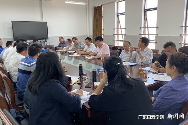 v2veo4Oe_jw0qIbtpYyPL4UPg474Lm7PLSbw62_8c&oid=2103874463&tid=1341&nid=132111&e= Óë»á¸÷²¿·ÖÏòµ¼¾Í½¹µãÎÊÌâ¾ÙÐÐ×êÑÐ1.jpg