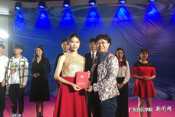 v2veo4Oe_jw0qIbtpYyPL4lPg47soRCPLSbw62_8c&oid=2103874463&tid=1351&nid=178611&e= 20190115113158504.jpg