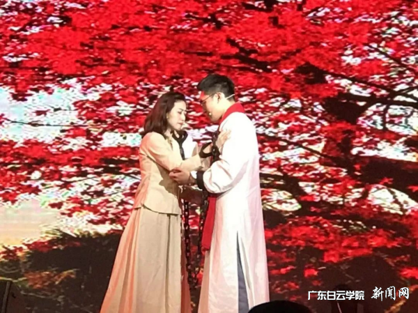 virtual_attach_file.vsb?afc=sM4vZ4U8-DMmT7Mbzr7LmLbLmL8LNVERM4AfnNliLmWVU8C0gihFp2hmCIa0LSybM1h7MYh7nN7aozr2L4lDUNr2n7WfM47DL4n7LzM2MmnFUNrkUmrRM4WFM4NiLRNJv2bjo4OeosXEgDTJQty0LzL8LSyPLmvaMm7Jqdenx&oid=2103874463&tid=1341&nid=127061&e= ¡¶Ð̳¡ÉϵĻéÀñ¡·.png