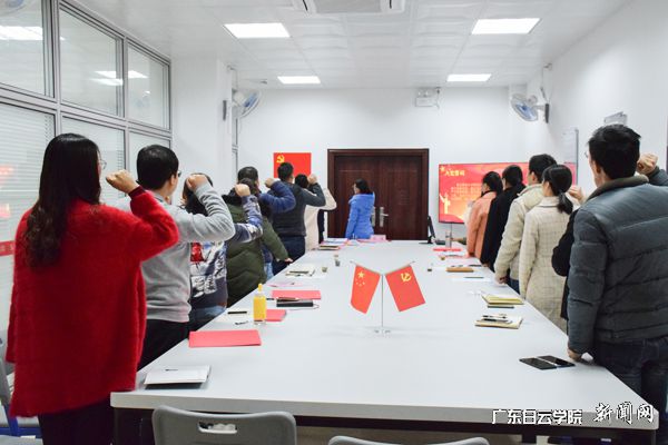 v2veo4Oe_jw0qIbtpYyPL4lPg47sozU8LSbw6258c&oid=2103874463&tid=1351&nid=179441&e= ¾Û»áÏÖ³¡(1)P.jpg